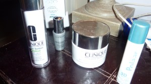 tu remarqueras le baby phone derrière