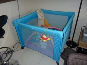 Parc Chicco open sea avec tapis intégré.