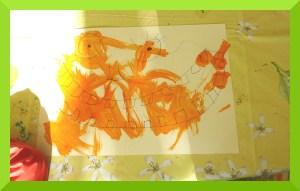 Monsieur dentifrice, utilisation dentifrice coloré pour lui laver les dents.