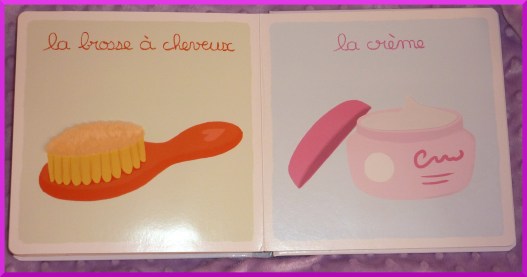 La crème à appliquer délicatement sur le visage (imitation de Puce).